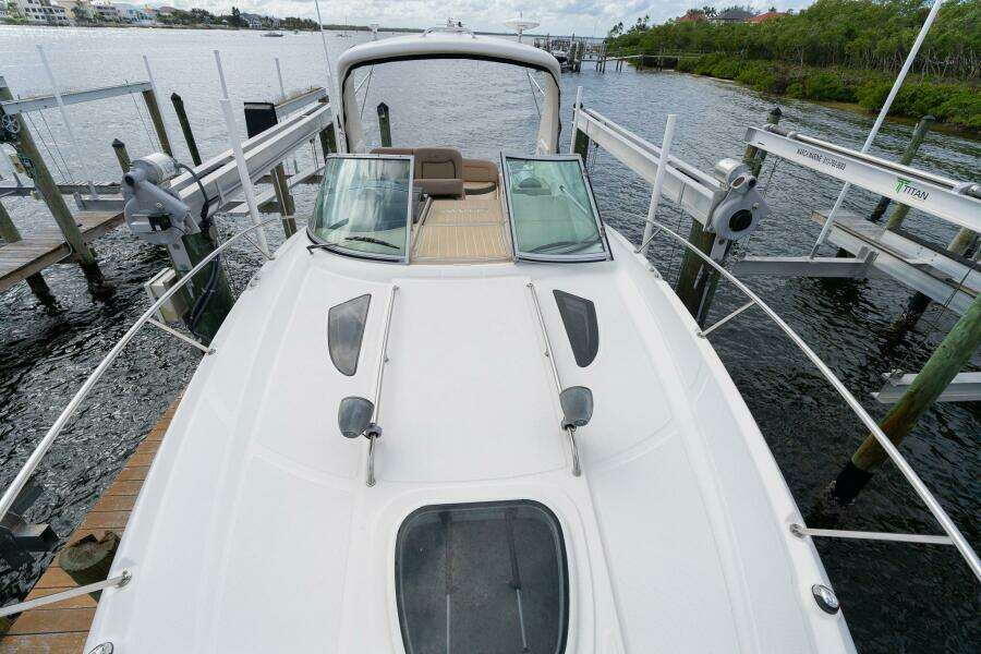 DIGGERS 33ft Sea Ray Yacht For Sale