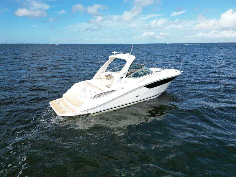 DIGGERS 33ft Sea Ray Yacht For Sale