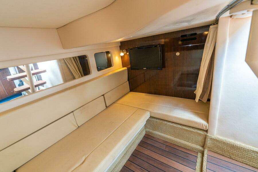 DIGGERS 33ft Sea Ray Yacht For Sale
