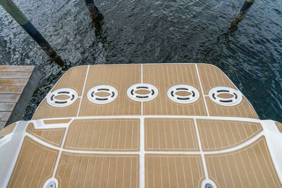DIGGERS 33ft Sea Ray Yacht For Sale