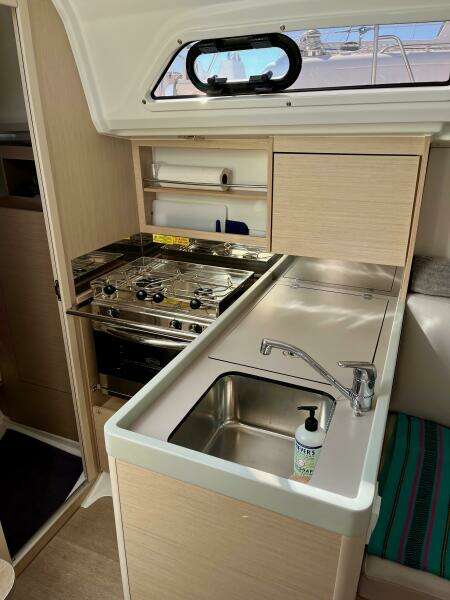 Polaris 30ft Beneteau Yacht For Sale