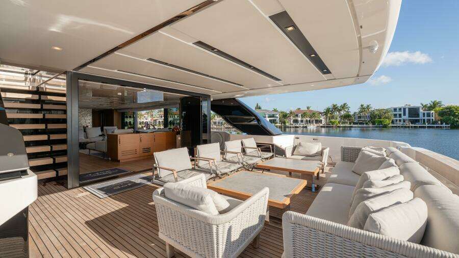 SoFi VI 120ft Sanlorenzo Yacht For Sale