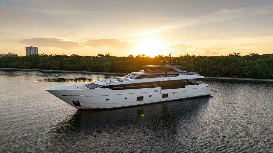SoFi VI 120ft Sanlorenzo Yacht For Sale