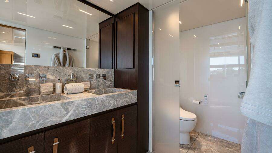 SoFi VI 120ft Sanlorenzo Yacht For Sale