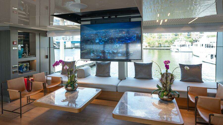 SoFi VI 120ft Sanlorenzo Yacht For Sale
