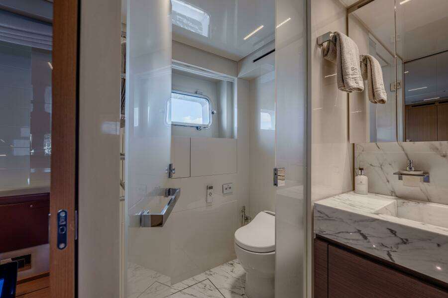 SoFi VI 120ft Sanlorenzo Yacht For Sale