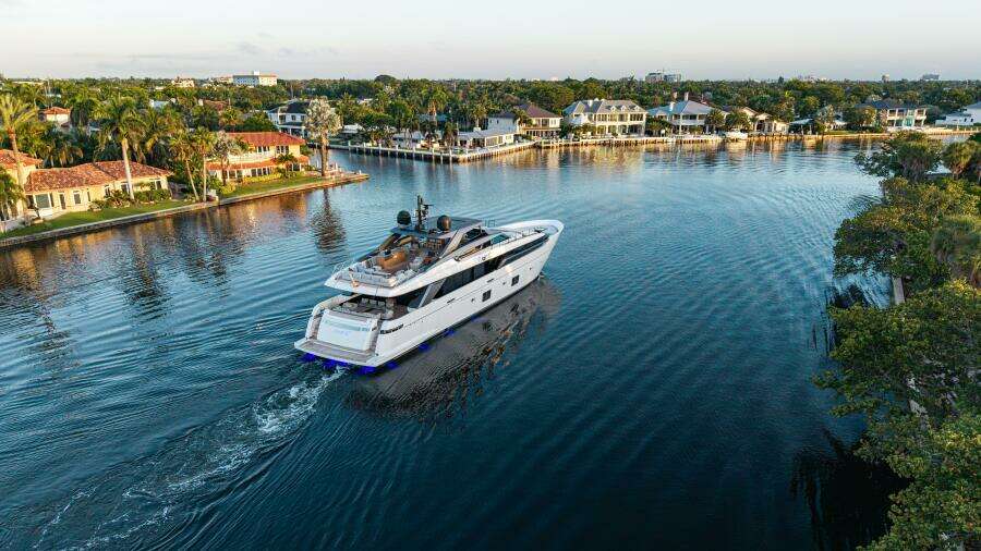 SoFi VI 120ft Sanlorenzo Yacht For Sale