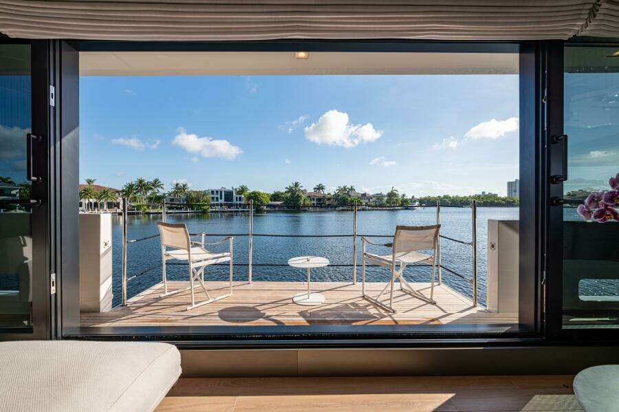 SoFi VI 120ft Sanlorenzo Yacht For Sale