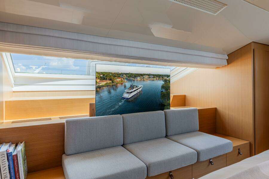 SoFi VI 120ft Sanlorenzo Yacht For Sale