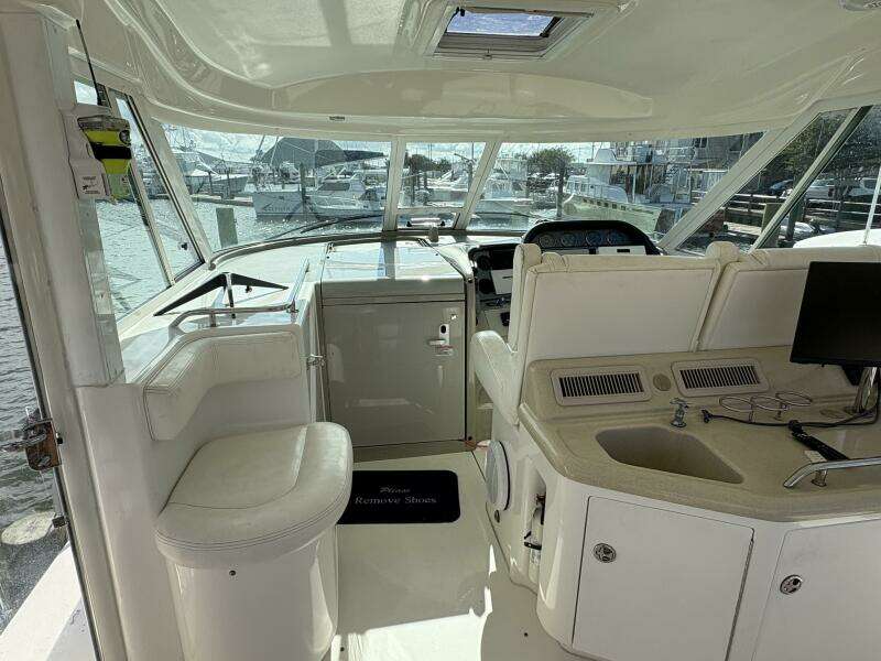 Inconspicuous  40ft Sea Ray Yacht For Sale