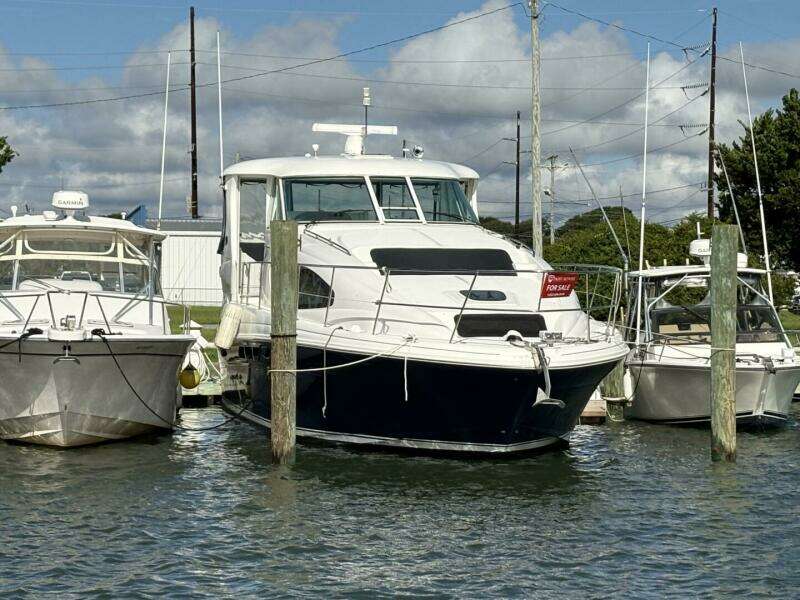 Inconspicuous  40ft Sea Ray Yacht For Sale