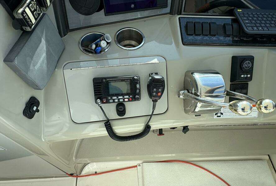 Inconspicuous  40ft Sea Ray Yacht For Sale