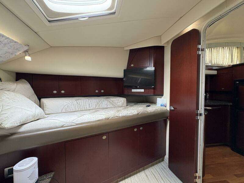 Inconspicuous  40ft Sea Ray Yacht For Sale