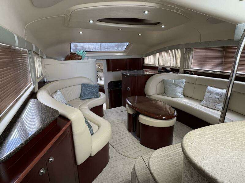 Inconspicuous  40ft Sea Ray Yacht For Sale