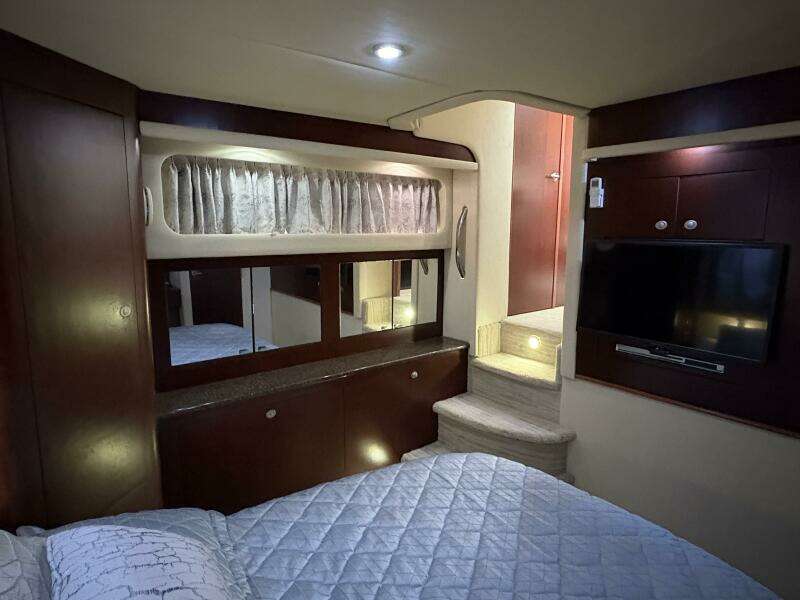 Inconspicuous  40ft Sea Ray Yacht For Sale