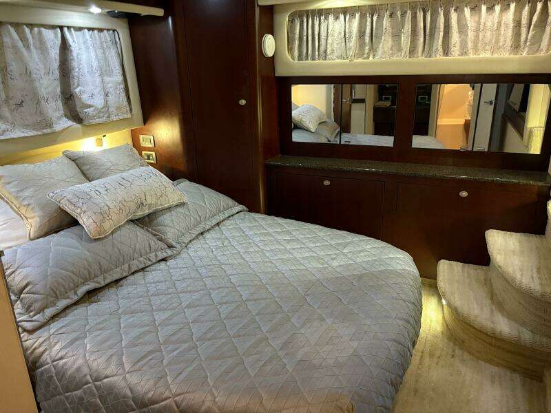 Inconspicuous  40ft Sea Ray Yacht For Sale