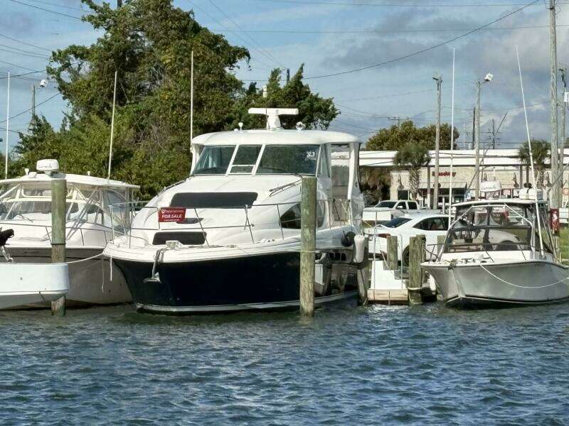 Inconspicuous  40ft Sea Ray Yacht For Sale