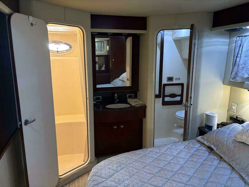 Inconspicuous  40ft Sea Ray Yacht For Sale