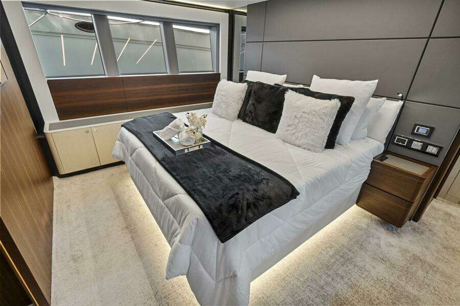 Smile 66ft Astondoa Yacht For Sale