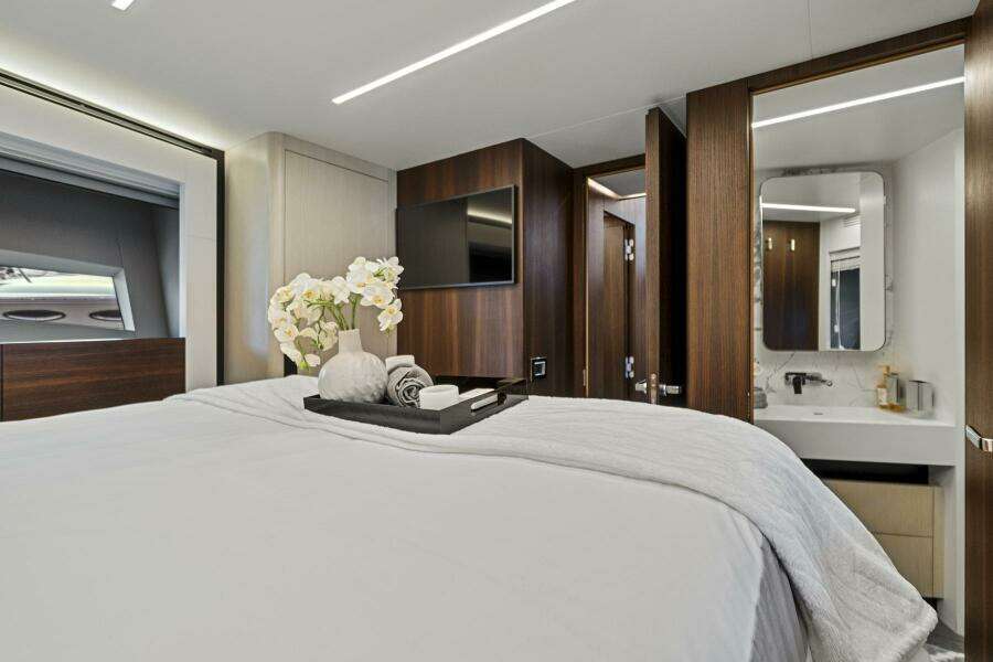 Smile 66ft Astondoa Yacht For Sale