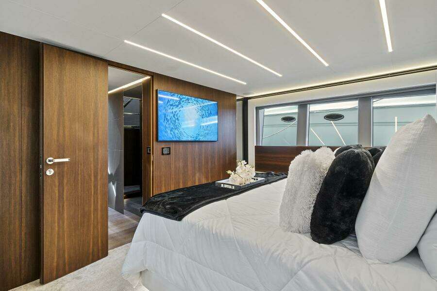 Smile 66ft Astondoa Yacht For Sale