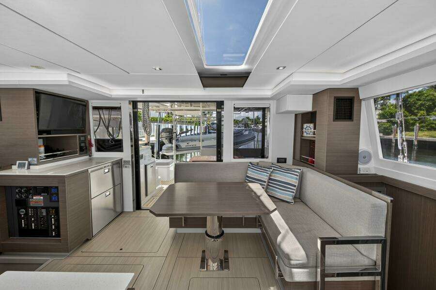 42ft Leopard Yacht For Sale