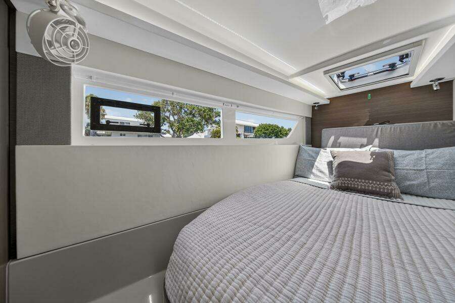 42ft Leopard Yacht For Sale
