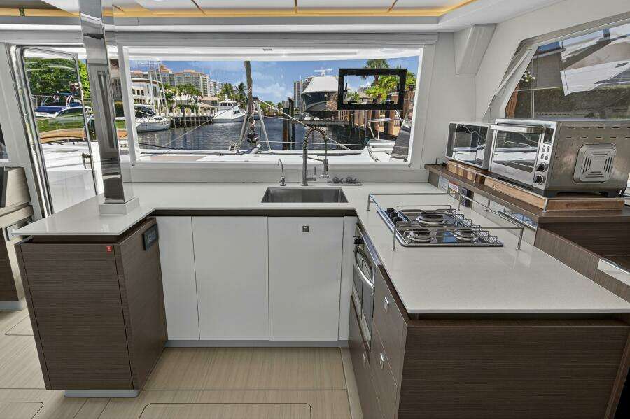 42ft Leopard Yacht For Sale