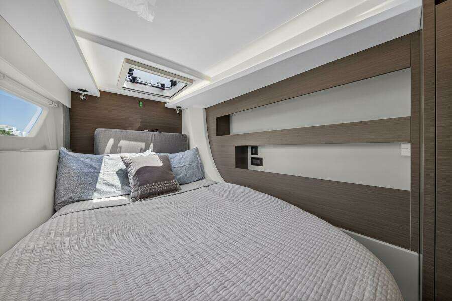 42ft Leopard Yacht For Sale