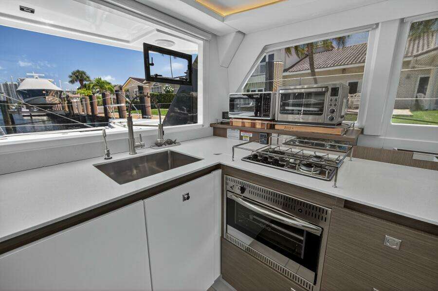 42ft Leopard Yacht For Sale