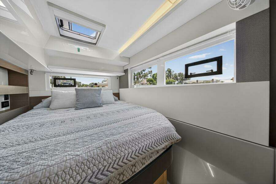 42ft Leopard Yacht For Sale