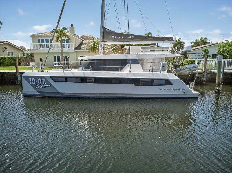 42ft Leopard Yacht For Sale