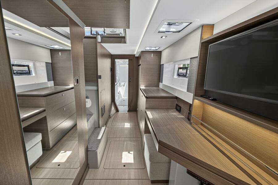 42ft Leopard Yacht For Sale