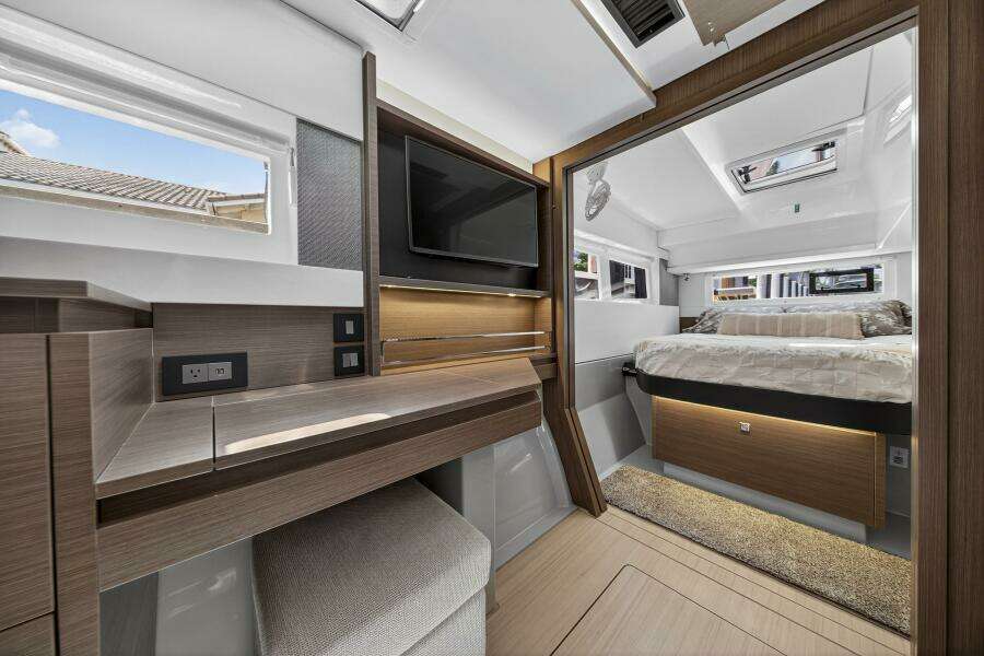 42ft Leopard Yacht For Sale