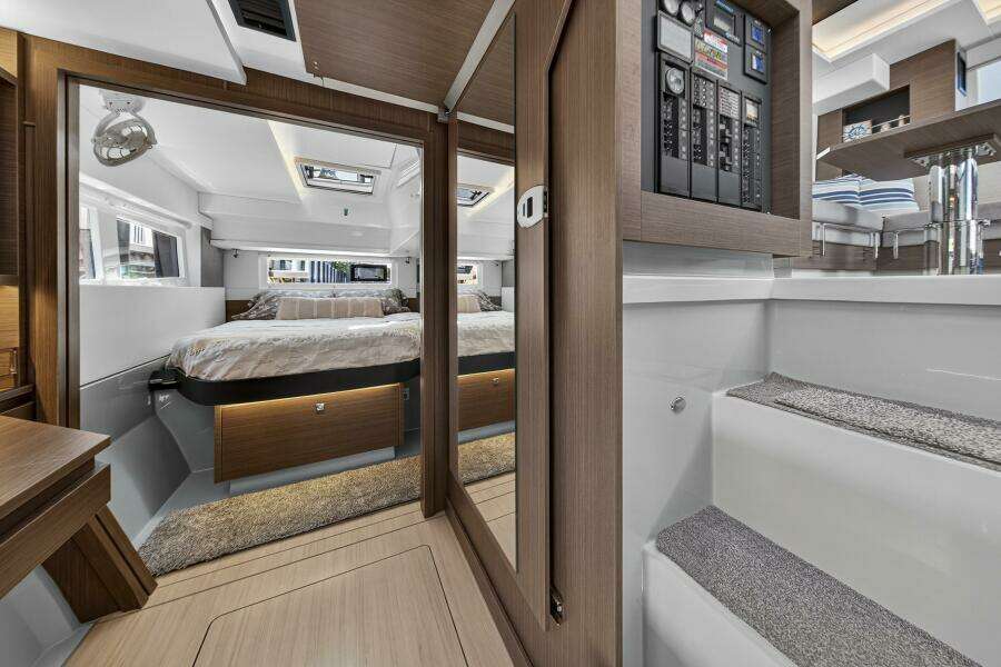 42ft Leopard Yacht For Sale