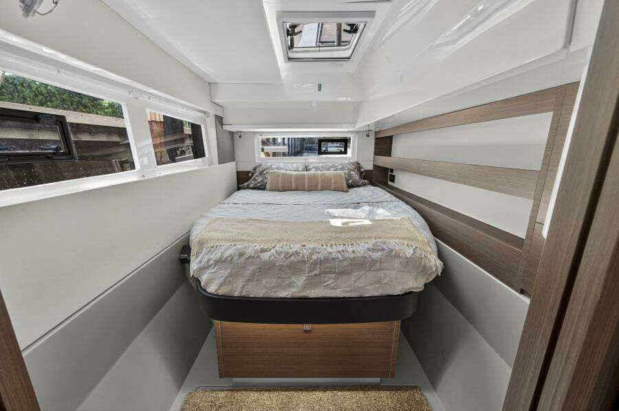 42ft Leopard Yacht For Sale