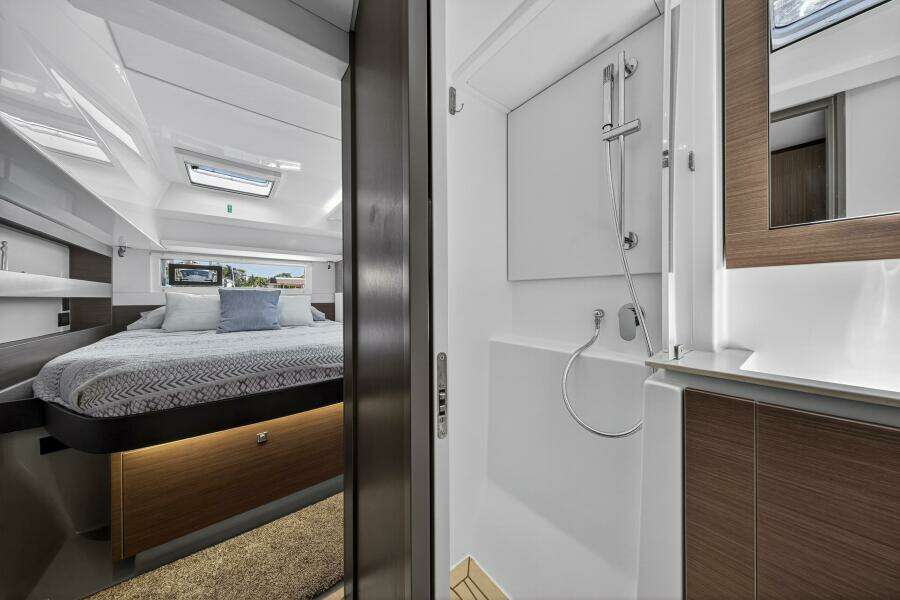 42ft Leopard Yacht For Sale