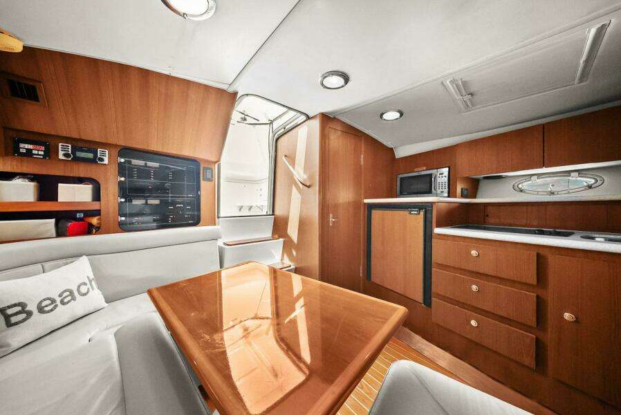 Pura Vida 31ft Tiara Yachts Yacht For Sale