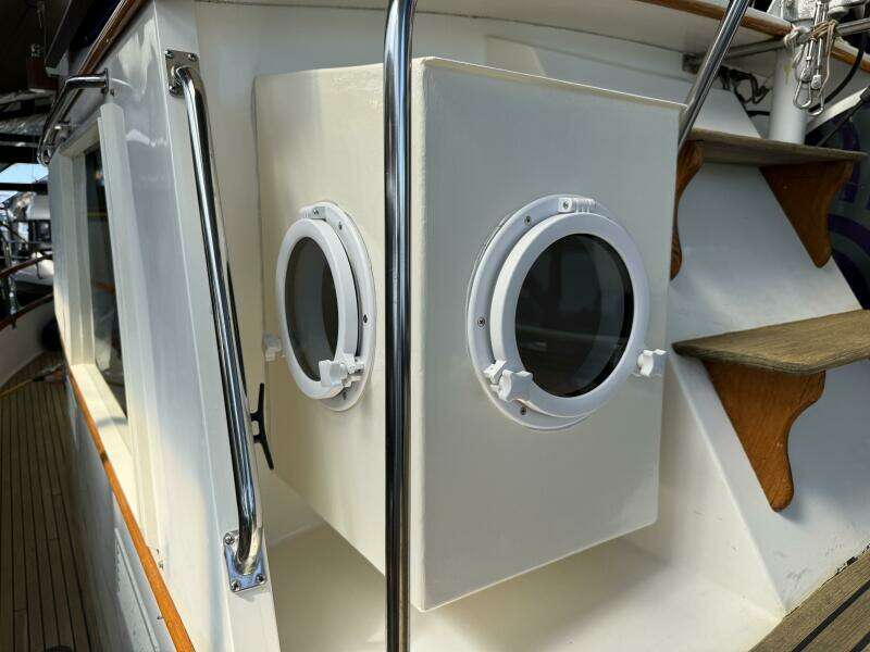 Badger 36ft Grand Banks Yacht For Sale