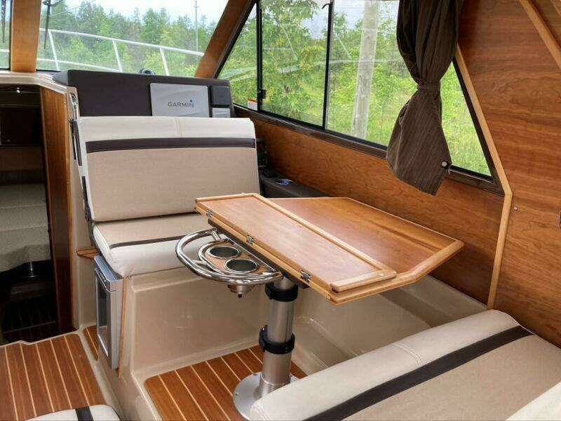 28ft Cutwater Yacht For Sale