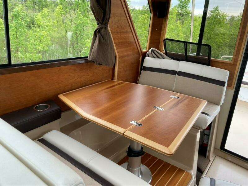 28ft Cutwater Yacht For Sale