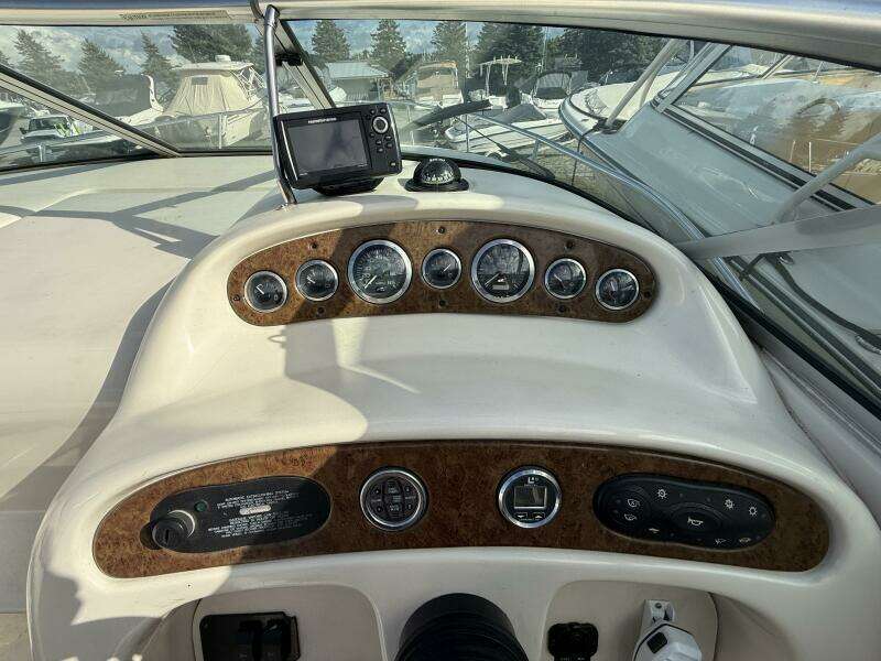 24ft Sea Ray Yacht For Sale