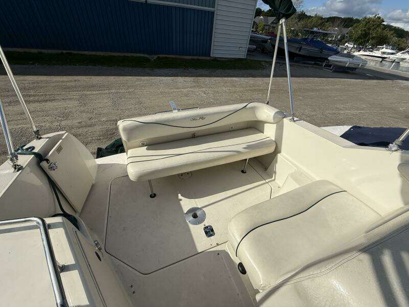 24ft Sea Ray Yacht For Sale