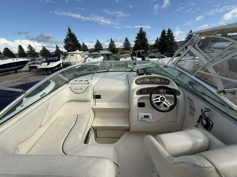 24ft Sea Ray Yacht For Sale