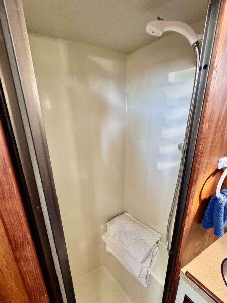 34ft Tollycraft Yacht For Sale