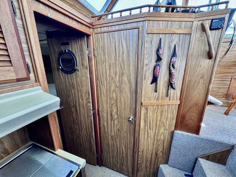 34ft Tollycraft Yacht For Sale