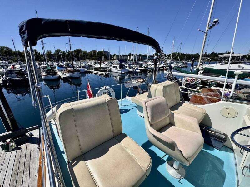 34ft Tollycraft Yacht For Sale