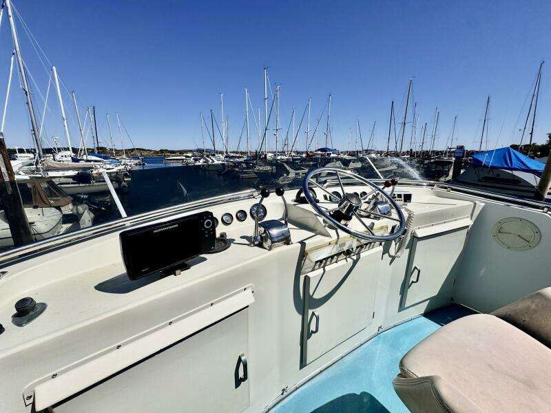 34ft Tollycraft Yacht For Sale