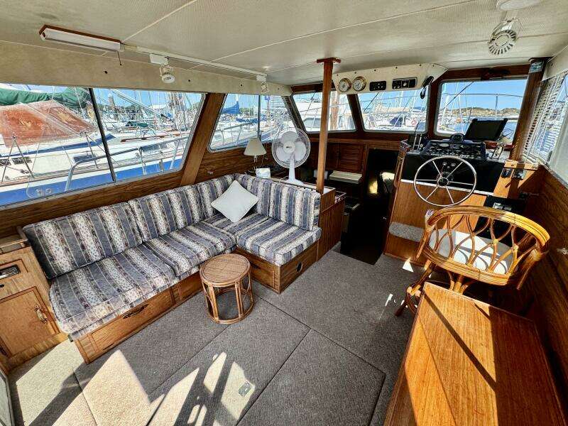 34ft Tollycraft Yacht For Sale