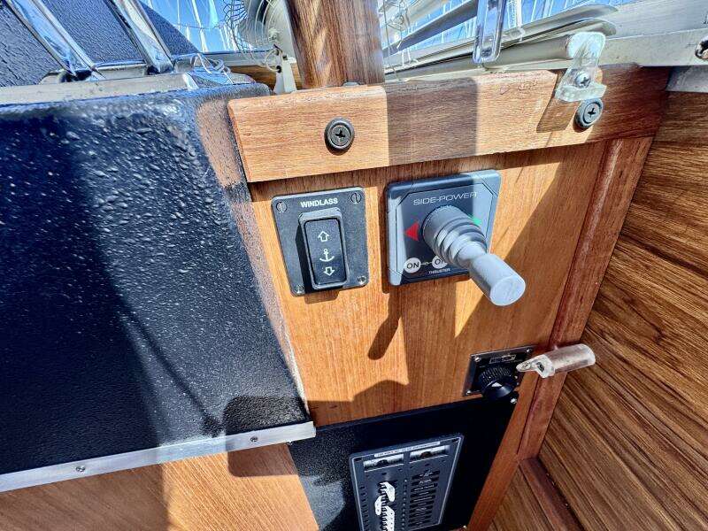 34ft Tollycraft Yacht For Sale